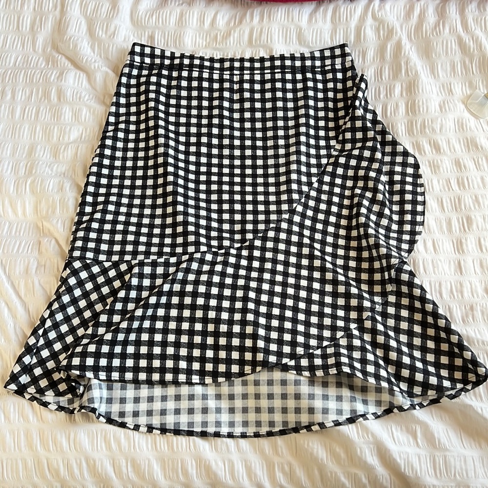 Banana republic size 8 black and white